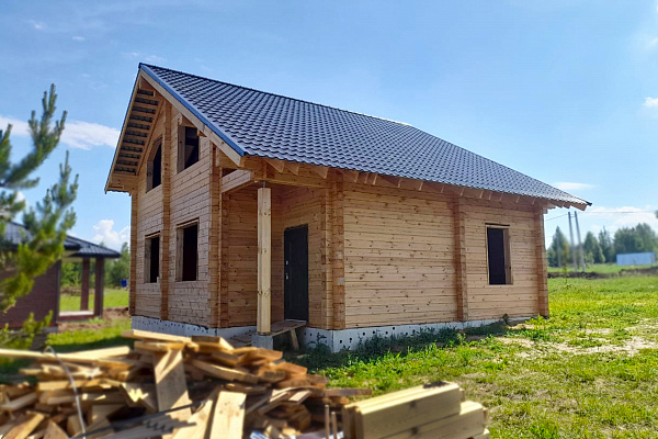 Дом из профилированного бруса. - 1.5 этажа